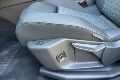 Photo 32 Peugeot 3008  Hybrid 145 e-DCS6