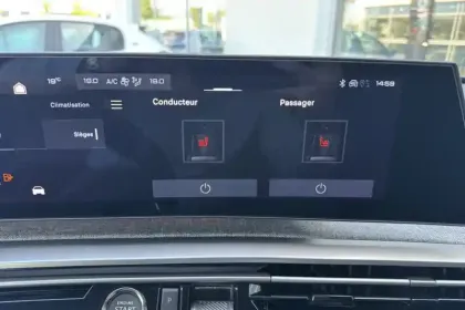 Photo 22 Peugeot 3008  Hybrid 145 e-DCS6