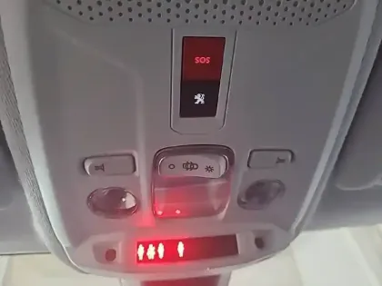 Photo 25 Peugeot 208  PureTech 75 S&S BVM5