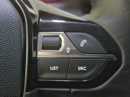 Photo 28 Peugeot 208  PureTech 75 S&S BVM5