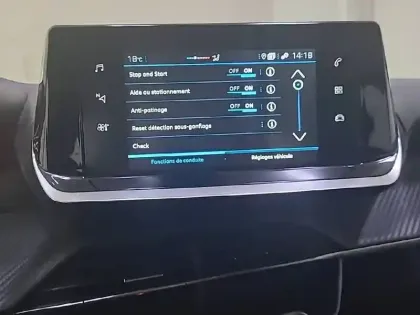 Photo 20 Peugeot 208  PureTech 75 S&S BVM5