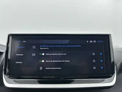 Photo 23 Peugeot 2008  Hybrid 145 e-DCS6