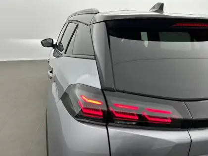 Photo 16 Peugeot 2008  Hybrid 145 e-DCS6