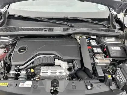 Photo 30 Peugeot 2008  Hybrid 145 e-DCS6