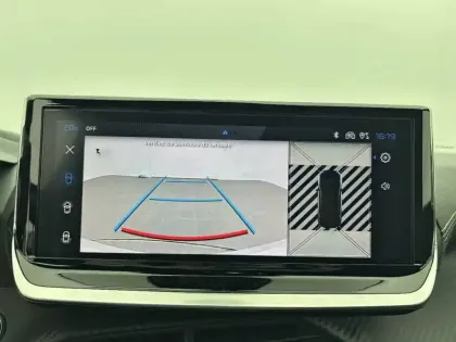 Photo 20 Peugeot 2008  Hybrid 145 e-DCS6