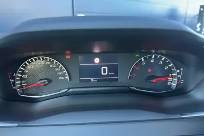 Photo 14 Peugeot 2008  100 S&S BVM6