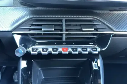 Photo 18 Peugeot 2008  100 S&S BVM6