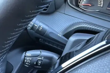 Photo 22 Peugeot 2008  100 S&S BVM6