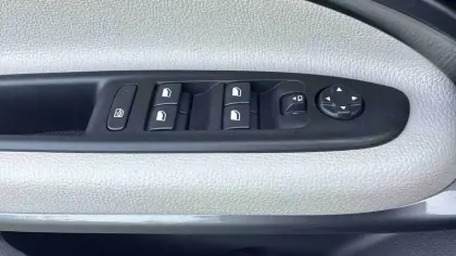 Photo 18 Fiat 600  1.2 Hybrid 100ch DCT6