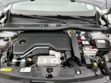 Photo 30 Peugeot 2008  Hybrid 145 e-DCS6