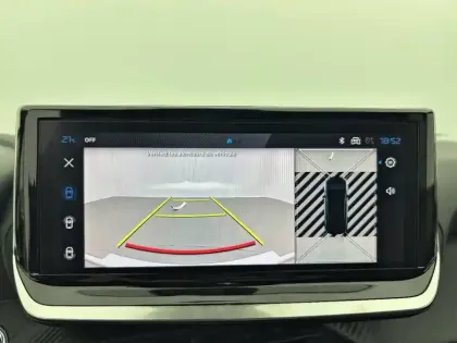 Photo 32 Peugeot 2008  Hybrid 145 e-DCS6