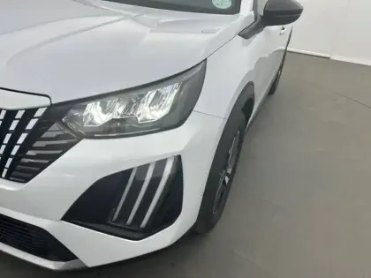 Photo 15 Peugeot 2008  Hybrid 145 e-DCS6