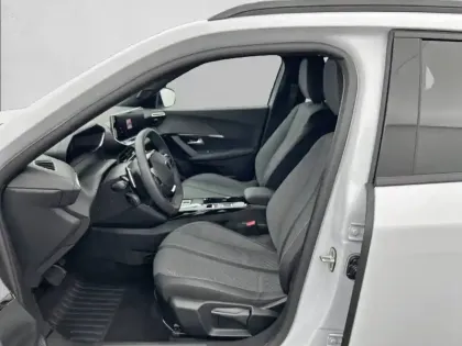 Photo 10 Peugeot 2008  Hybrid 145 e-DCS6