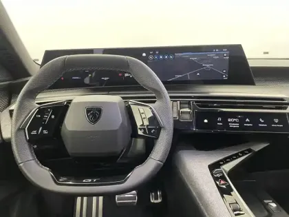 Photo 21 Peugeot 5008  Hybrid 136 e-DCS6