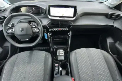 Photo 11 Peugeot 208  Hybrid 100 e-DCS6