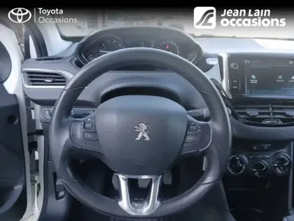 Photo 11 Peugeot 208  PureTech 82ch S&S BVM5 6.2 Evap