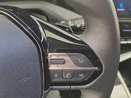 Photo 22 Peugeot 408  PHEV 180 e-EAT8