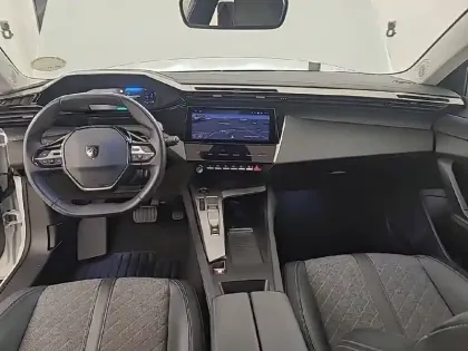 Photo 34 Peugeot 408  PHEV 180 e-EAT8