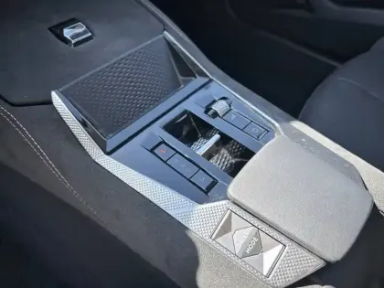 Photo 13 DS DS 4  BlueHDi 130 EAT8