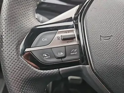 Photo 17 Peugeot 408  PHEV 180 e-EAT8