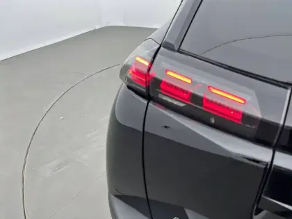 Photo 16 Peugeot 2008  Hybrid 145 e-DCS6