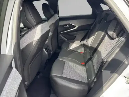 Photo 11 Peugeot 3008  Hybrid 145 e-DCS6