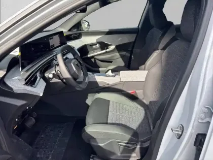 Photo 10 Peugeot 3008  Hybrid 145 e-DCS6