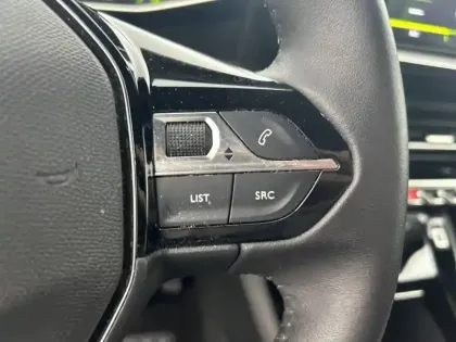 Photo 18 Peugeot 2008  PureTech 130 S&S BVM6