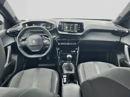 Photo 7 Peugeot 2008  PureTech 130 S&S BVM6