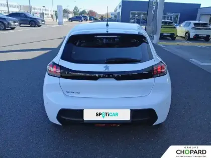 Photo 28 Peugeot 208  Electrique 50 kWh 136ch