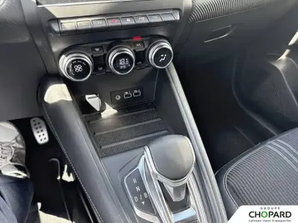 Photo 13 Renault Captur  E-Tech full hybrid 145