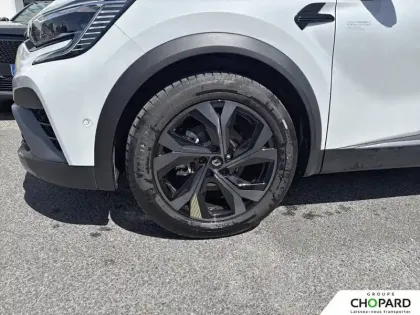 Photo 11 Renault Captur  E-Tech full hybrid 145