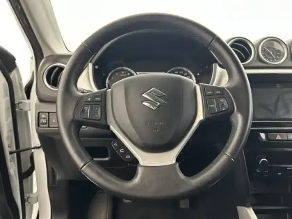 Photo 35 Suzuki Vitara  1.6 VVT