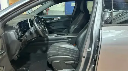 Photo 12 Renault Austral  E-Tech hybrid 200