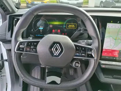 Photo 16 Renault Megane  E-Tech EV60 220 ch optimum charge