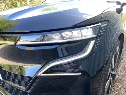 Photo 33 Renault Megane  E-Tech EV60 220 ch optimum charge