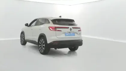 Photo 12 Renault Austral  E-Tech hybrid 200