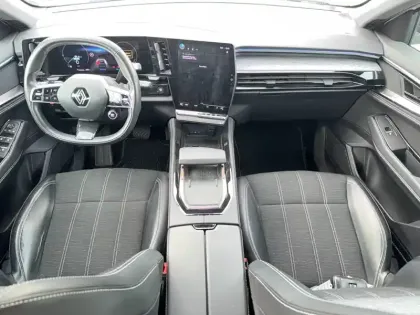 Photo 7 Renault Austral  E-Tech hybrid 200