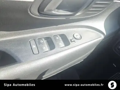 Photo 27 Hyundai Bayon  1.0 T-GDi 100 Hybrid 48V