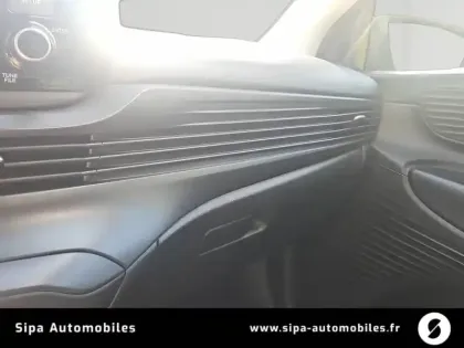 Photo 16 Hyundai Bayon  1.0 T-GDi 100 Hybrid 48V