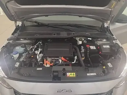 Photo 22 Peugeot 208  Electrique 50 kWh 136ch