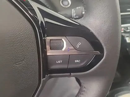 Photo 19 Peugeot 208  Electrique 50 kWh 136ch