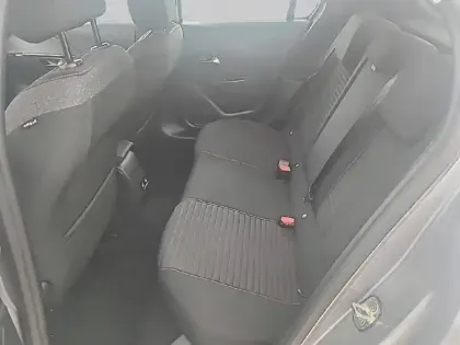 Photo 11 Peugeot 208  Electrique 50 kWh 136ch