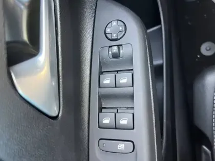 Photo 20 Opel Corsa  1.2 Turbo Hybrid 110 ch Autom