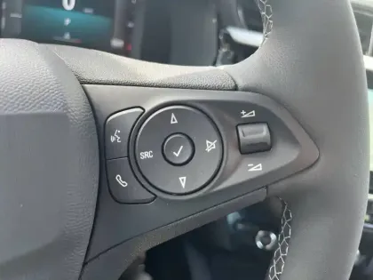 Photo 15 Opel Corsa  1.2 Turbo Hybrid 110 ch Autom