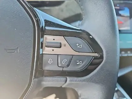 Photo 20 Peugeot 308  BlueHDi 130ch S&S EAT8