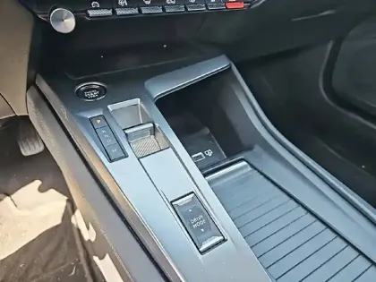 Photo 13 Peugeot 308  BlueHDi 130ch S&S EAT8