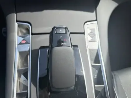 Photo 13 DS DS 7  Hybride Rechargeable E-Tense 300 EAT8 4x4