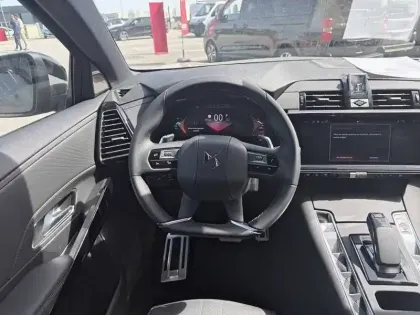 Photo 8 DS DS 7  Hybride Rechargeable E-Tense 300 EAT8 4x4