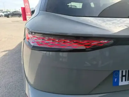 Photo 16 DS DS 7  Hybride Rechargeable E-Tense 300 EAT8 4x4